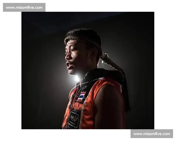 以西提猜vs穆塞巅峰对决揭示踢拳王者荣耀与时代更迭技术博弈宿命之战全球瞩目